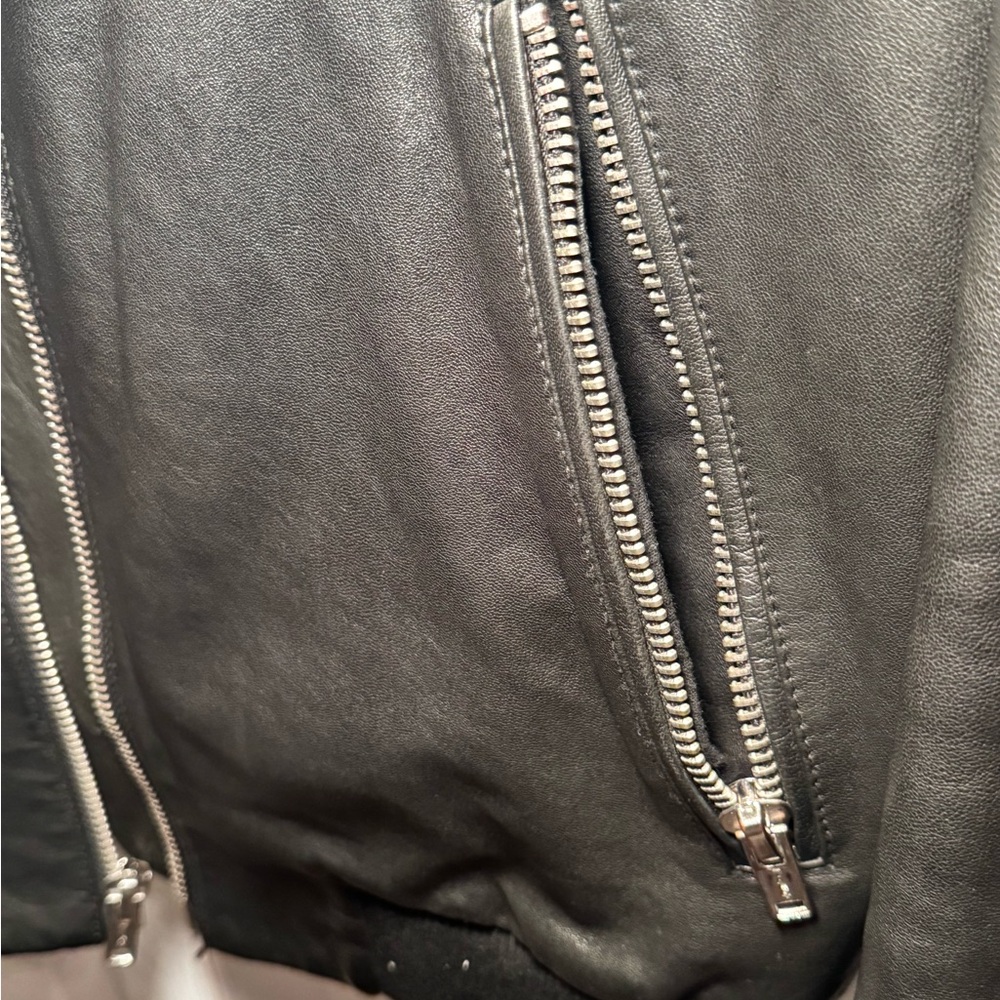 BLK DNM Men’s Classic Black Leather Bomber Jacket - Picture 5 of 8